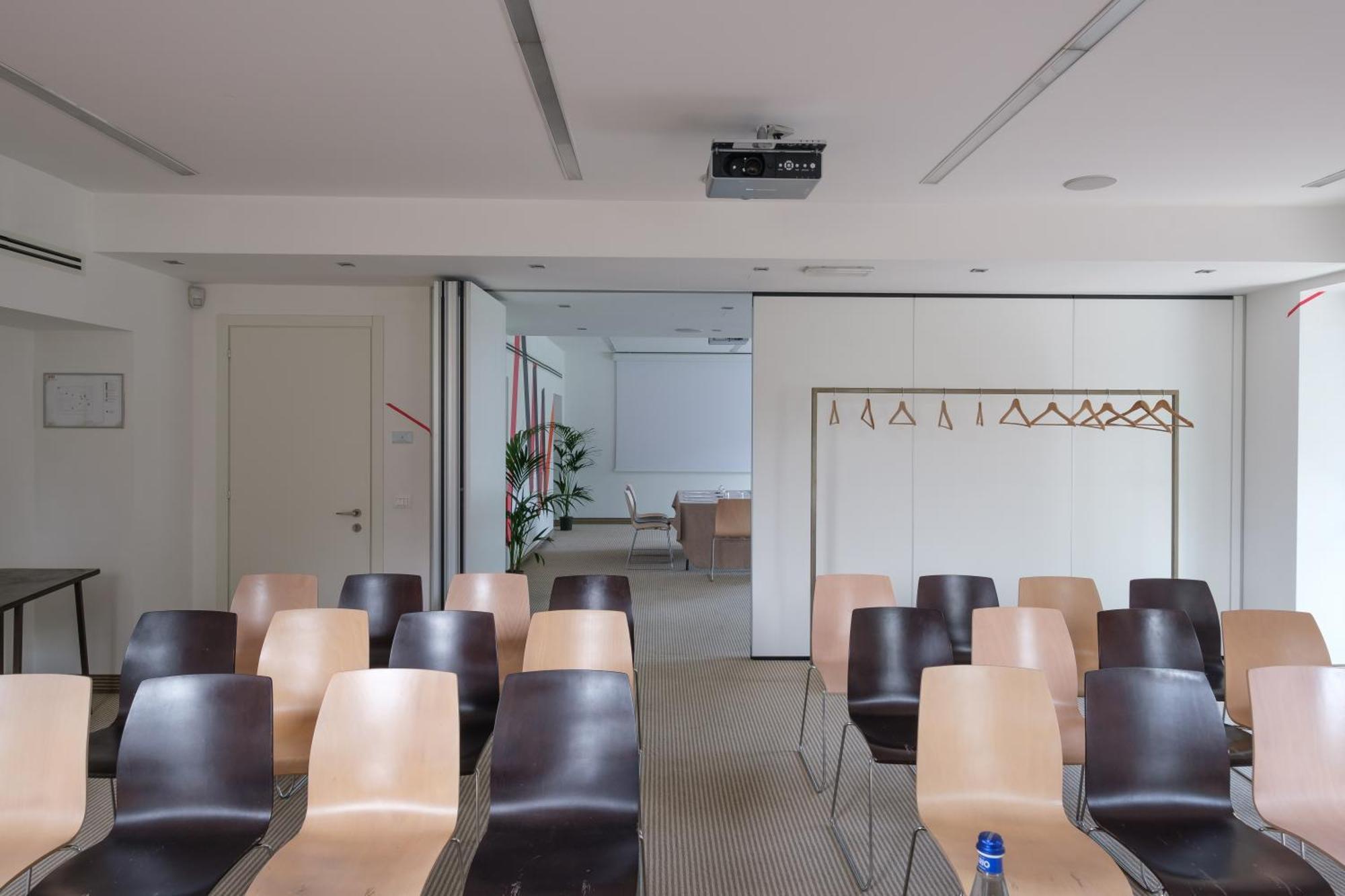 Aiden By Best Western Jhd Dunant Hotel Castiglione Delle Stiviere Exteriör bild